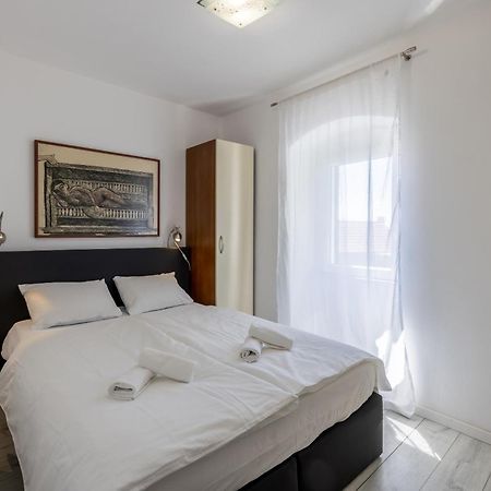 Split Central City Apartment Экстерьер фото