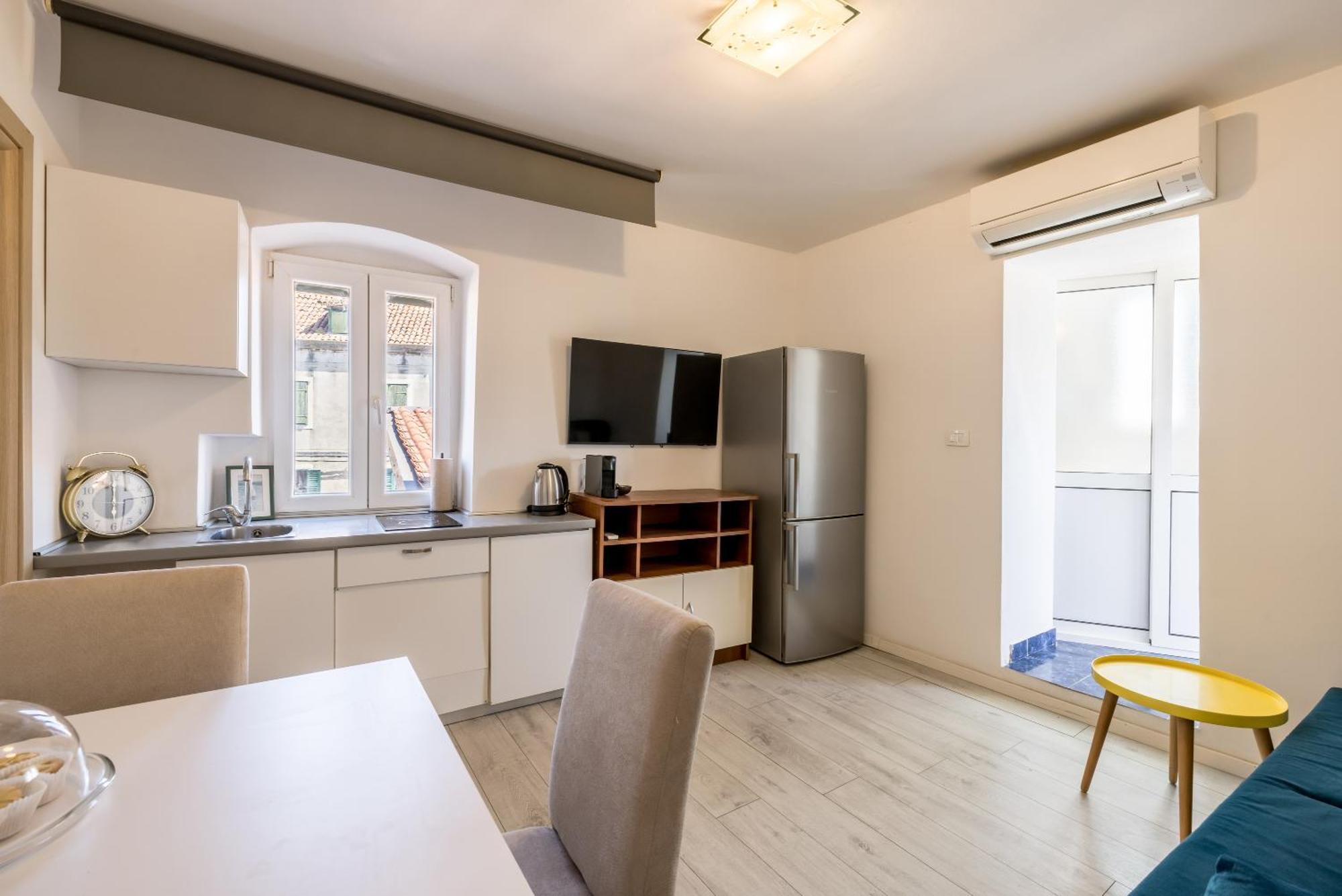 Split Central City Apartment Экстерьер фото
